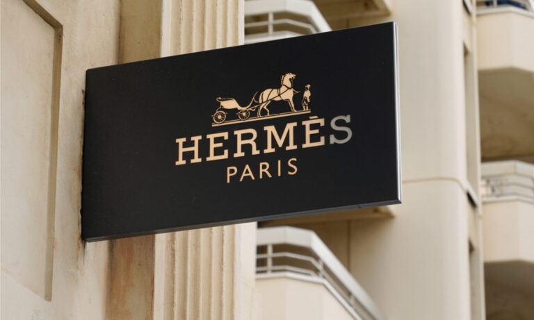 How to spot a fake Hermes Birkin by inspecting the saddle stitching